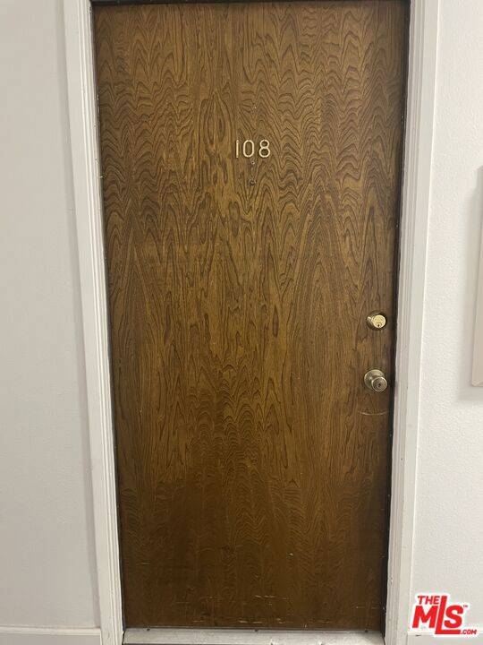 Los Angeles, CA 90034,3640 Cardiff AVE #108