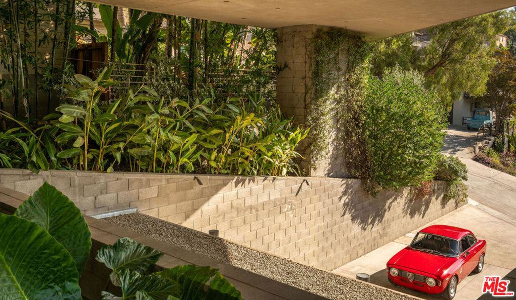 Los Angeles, CA 90039,2327 Ewing ST