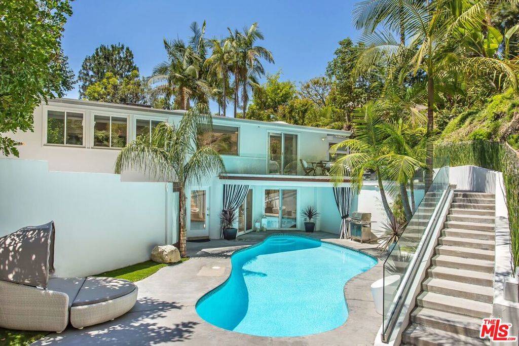Beverly Hills, CA 90210,1415 Braeridge DR