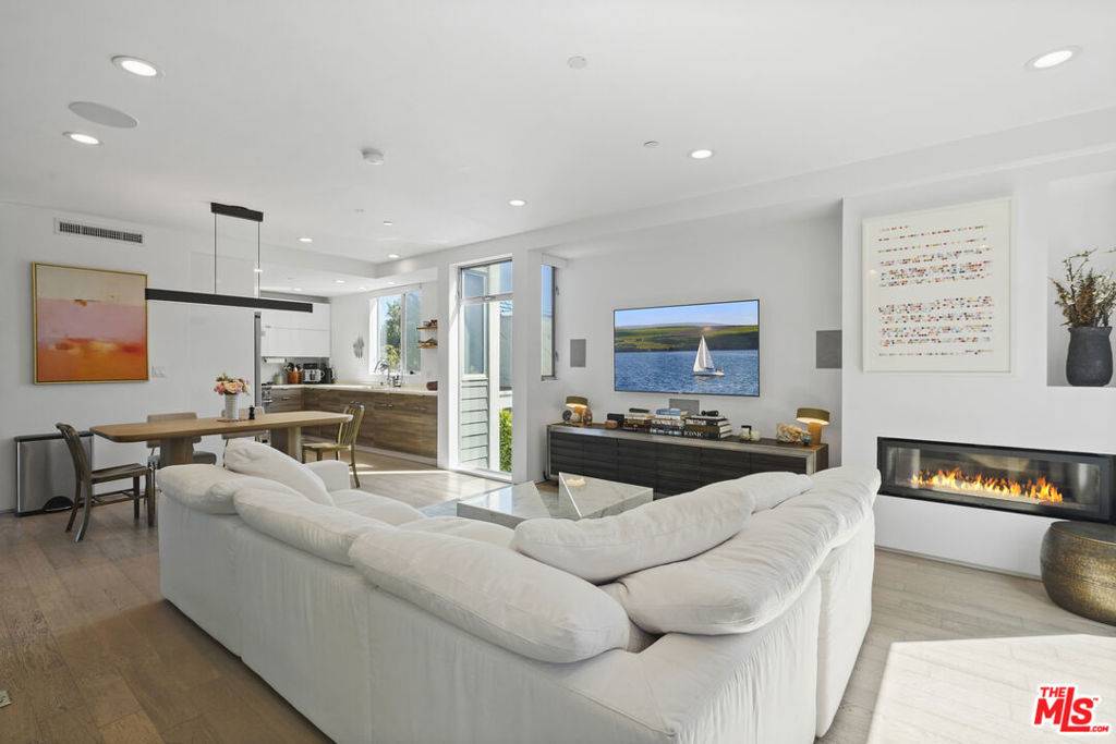 Venice, CA 90291,724 California AVE