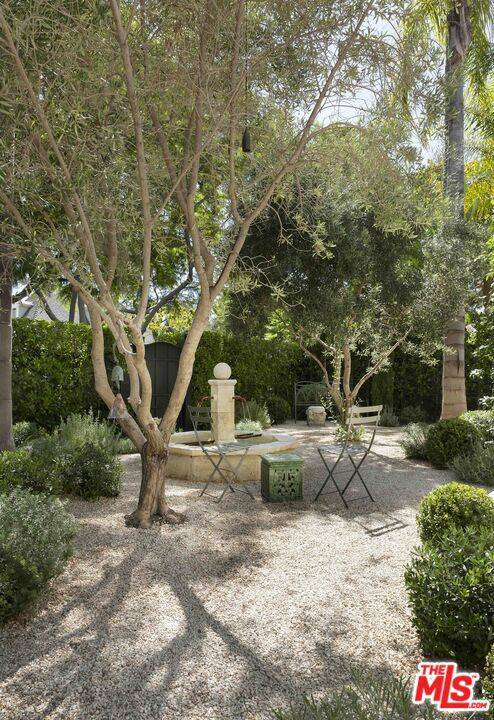 West Hollywood, CA 90048,419 Huntley DR