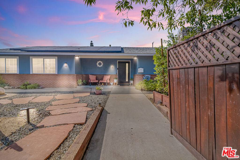 Granada Hills, CA 91344,11725 Balboa BLVD