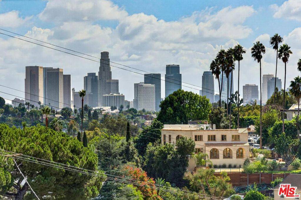 Los Angeles, CA 90026,1653 Micheltorena ST #3