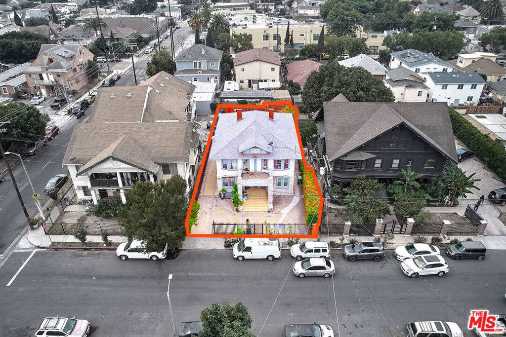 Los Angeles, CA 90011,182 E 35th ST