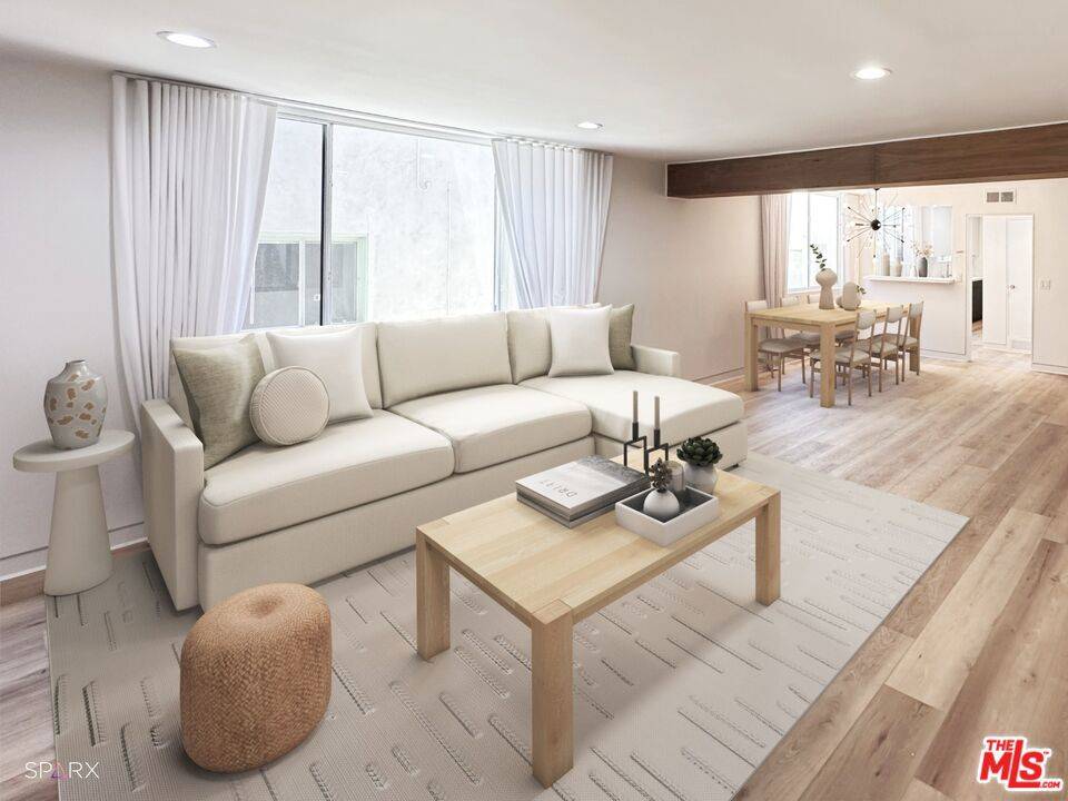 Beverly Hills, CA 90212,301 S Rexford DR #3