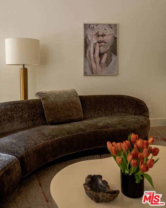 Los Angeles, CA 90046,2351 Mariscal LN