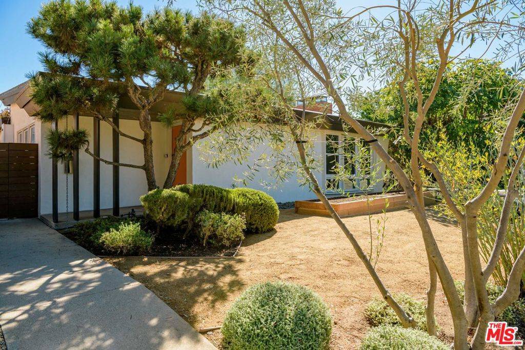 Los Angeles, CA 90035,1856 Hi Point ST