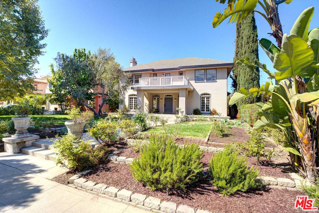 Los Angeles, CA 90019,1663 Virginia RD