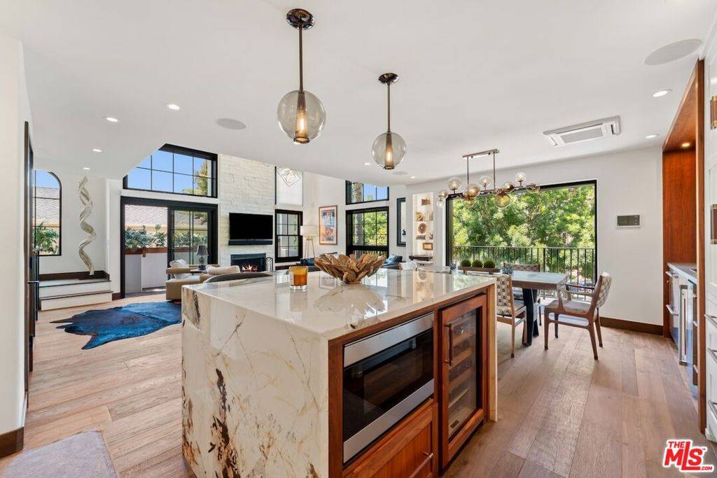 Santa Monica, CA 90403,2612 Montana AVE #1