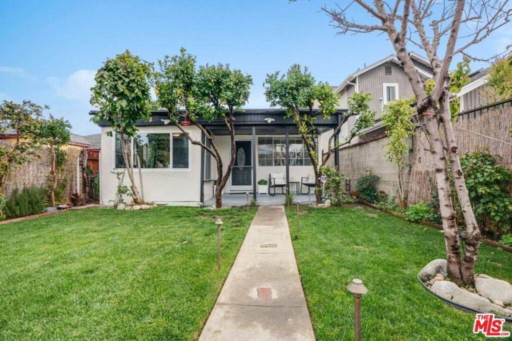 Sherman Oaks, CA 91401,5514 Woodman AVE