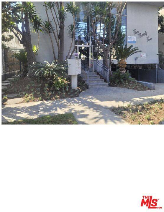 Beverly Hills, CA 90212,435 S Palm DR #5