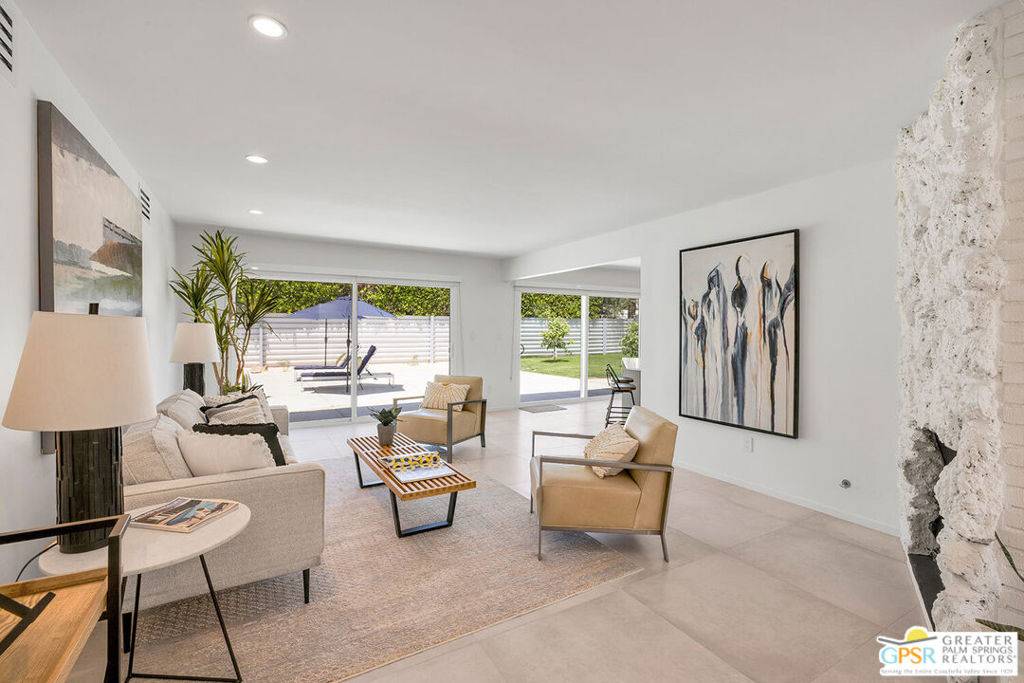 Palm Springs, CA 92262,403 N Juanita DR