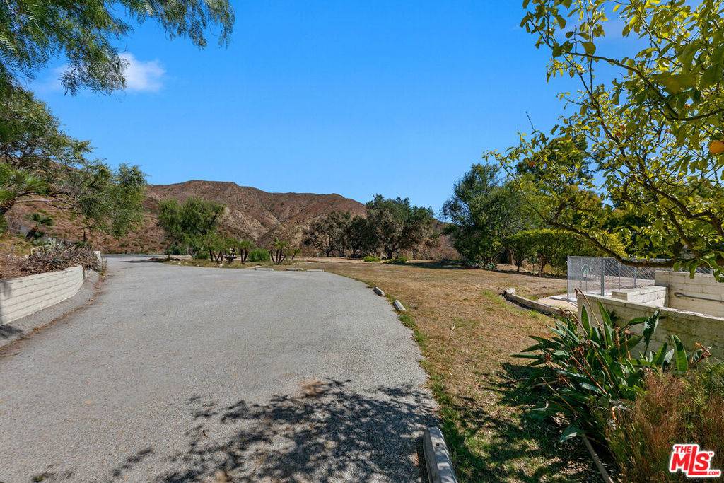 Malibu, CA 90265,20725 Rockcroft DR