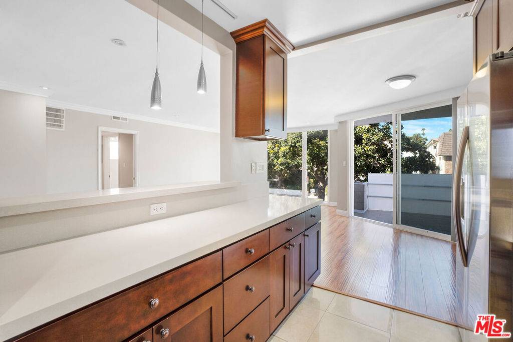 Beverly Hills, CA 90211,248 S Doheny DR #3