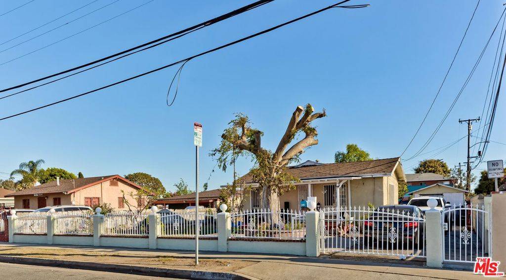 Inglewood, CA 90303,3934 W 106th ST