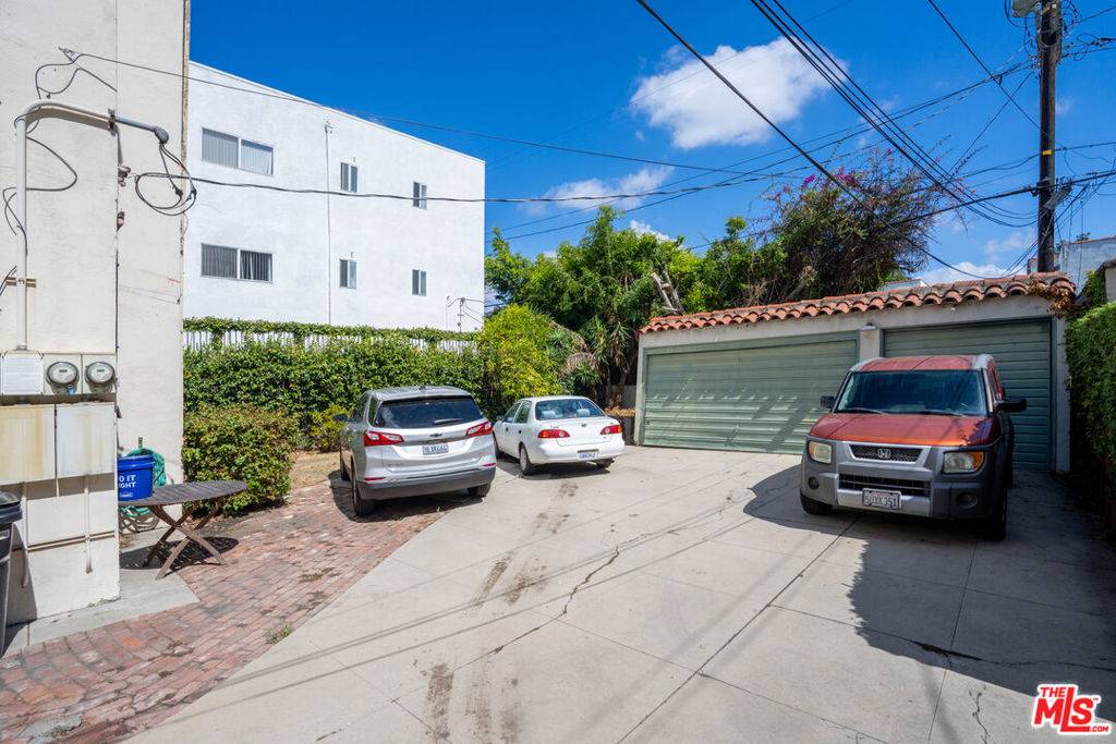 Los Angeles, CA 90035,1140 S Shenandoah ST