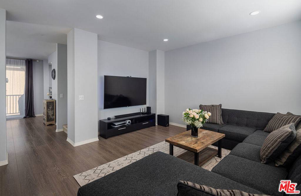 Pasadena, CA 91106,281 N Mar Vista AVE #19