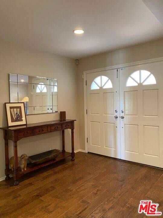 Los Angeles, CA 90077,2695 BASIL LN