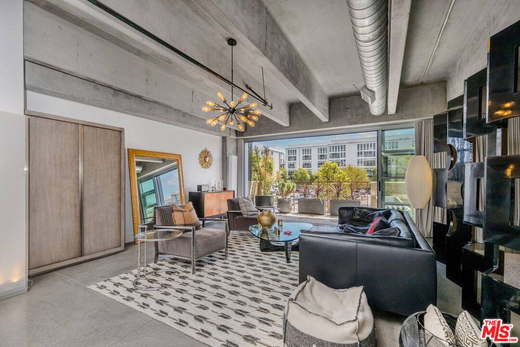 Marina Del Rey, CA 90292,4141 Glencoe AVE #206