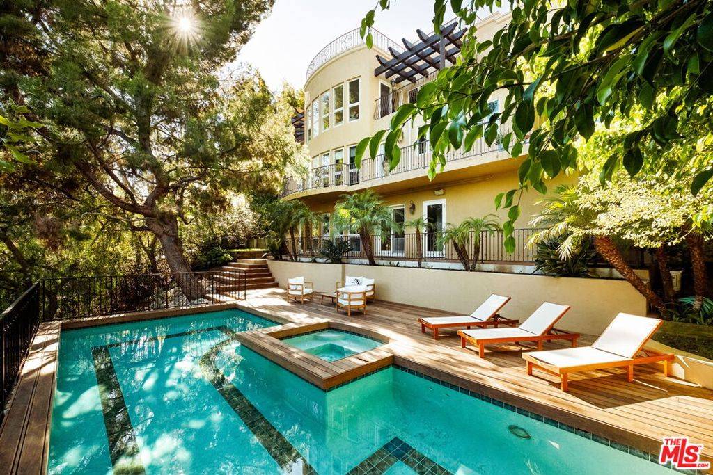 Beverly Hills, CA 90210,2505 Bowmont DR