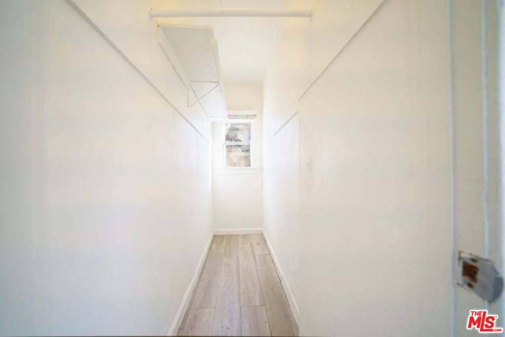 Los Angeles, CA 90011,433 E 41st PL #433