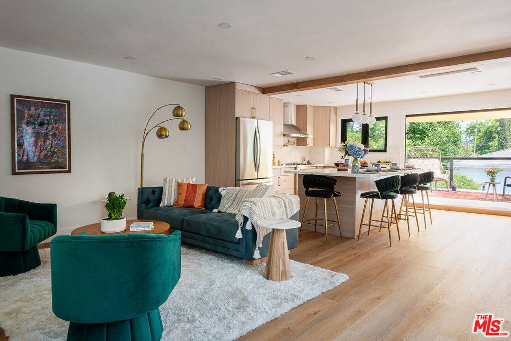 Los Angeles, CA 90026,1506 N Benton WAY