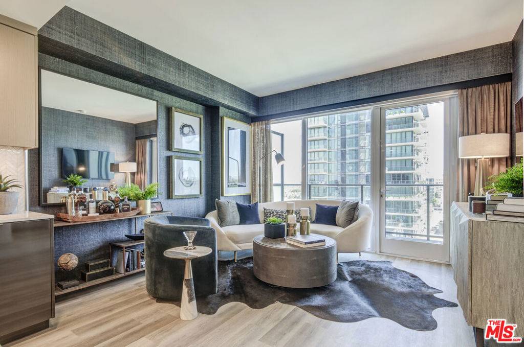 San Diego, CA 92103,525 Olive Street #1508