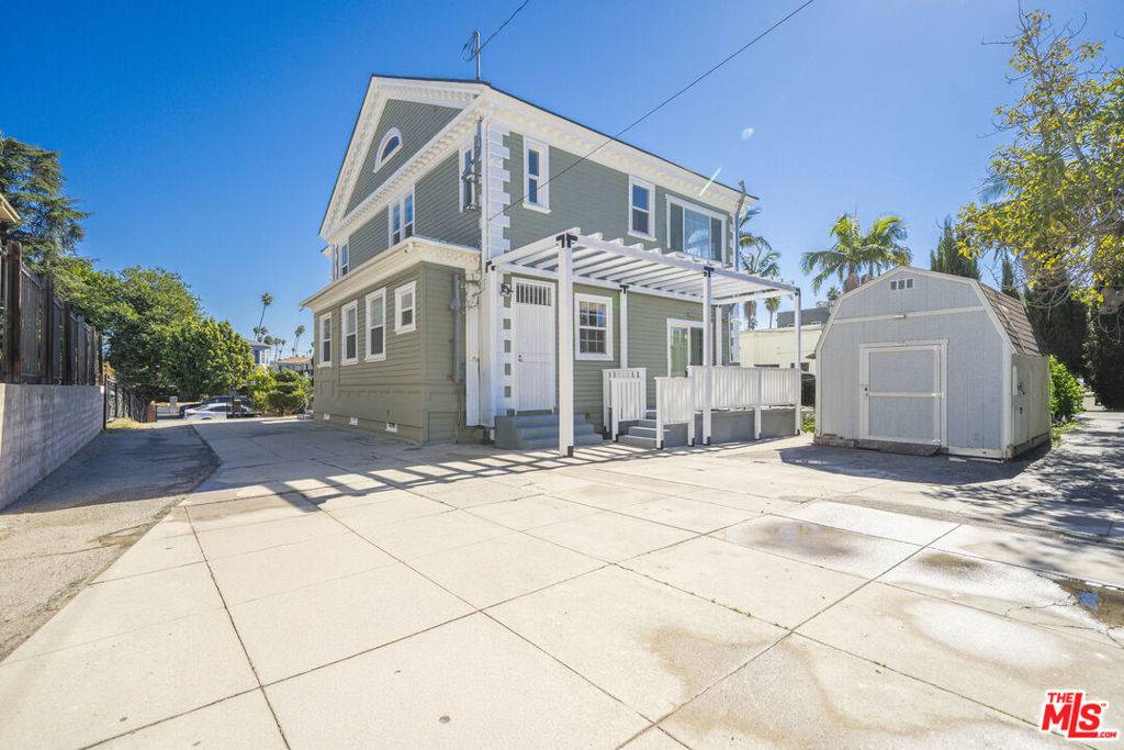 Los Angeles, CA 90019,1159 S Norton AVE