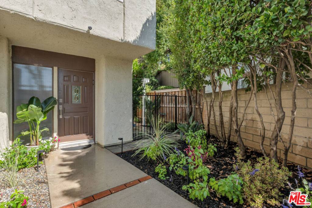 Thousand Oaks, CA 91360,603 Racquet Club LN