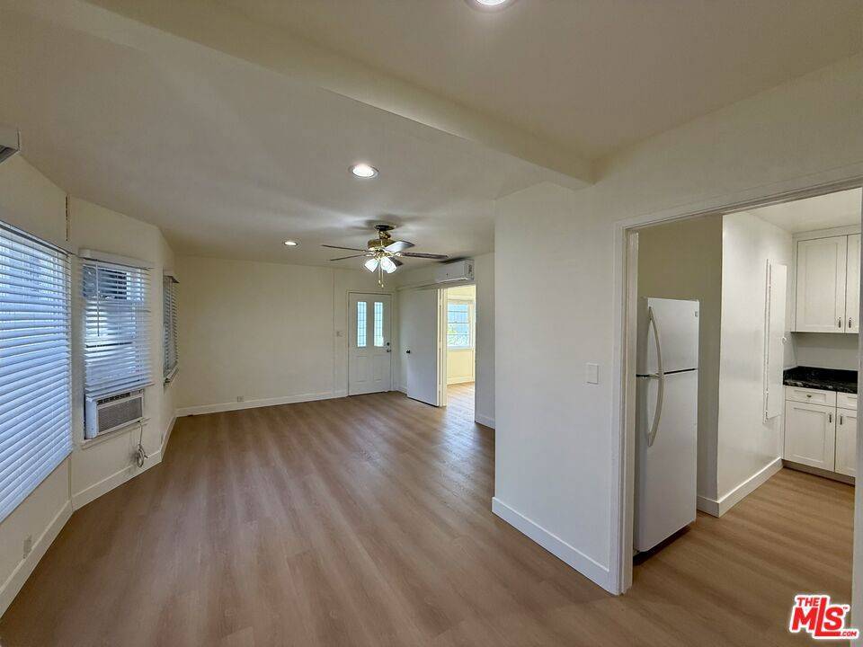 Glendale, CA 91205,221 S Kenwood ST #1