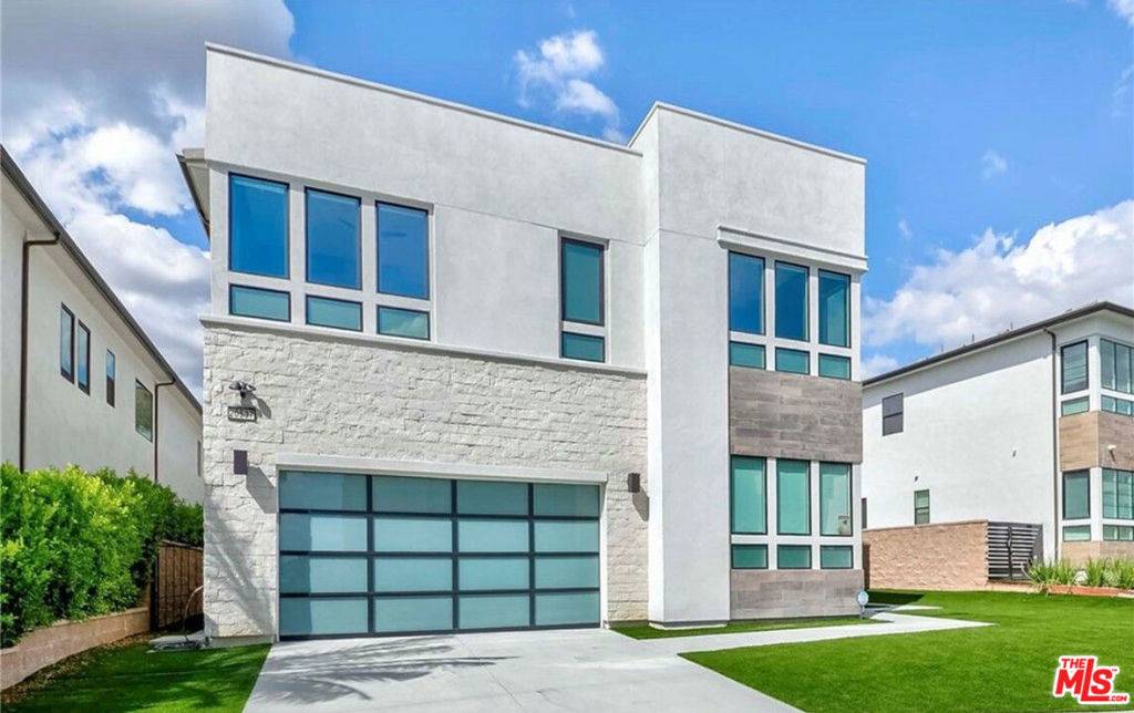 Porter Ranch, CA 91326,20537 W Overlook CT