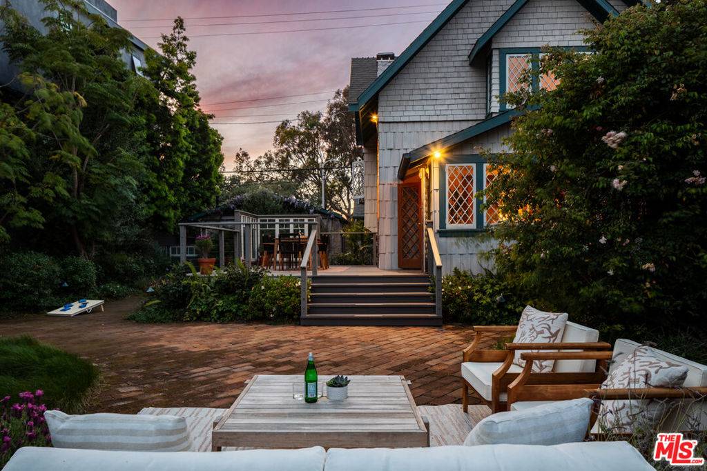 Venice, CA 90291,587 Grand BLVD