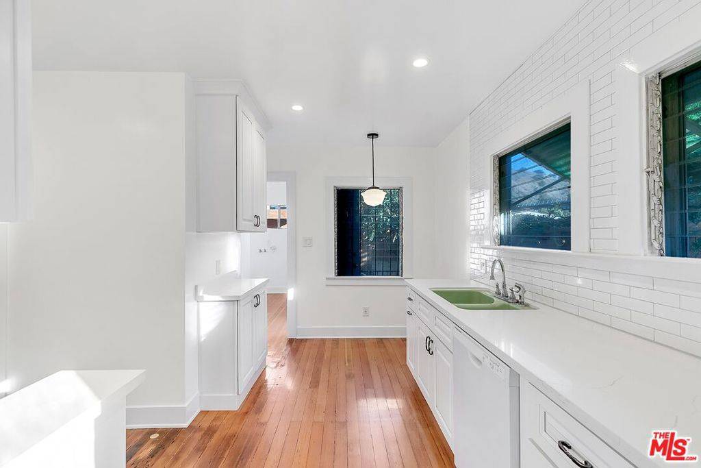 Los Angeles, CA 90042,6220 Hayes AVE