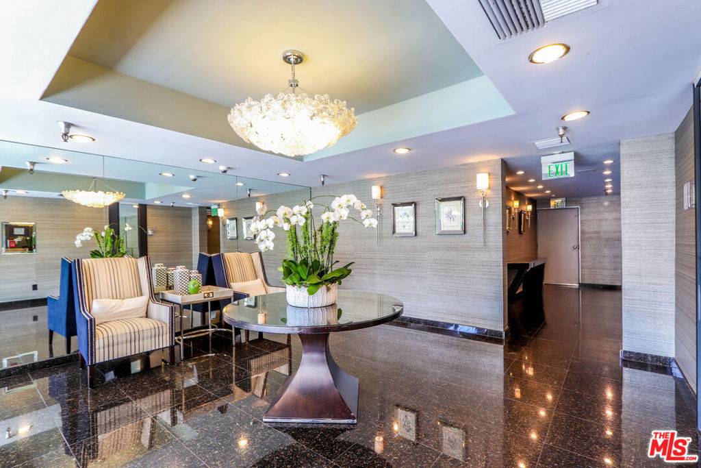 Beverly Hills, CA 90212,121 S Palm DR #404