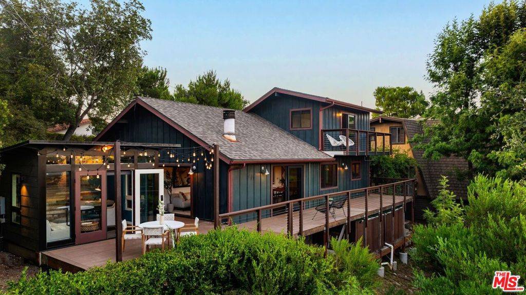 Topanga, CA 90290,19806 Valley View DR