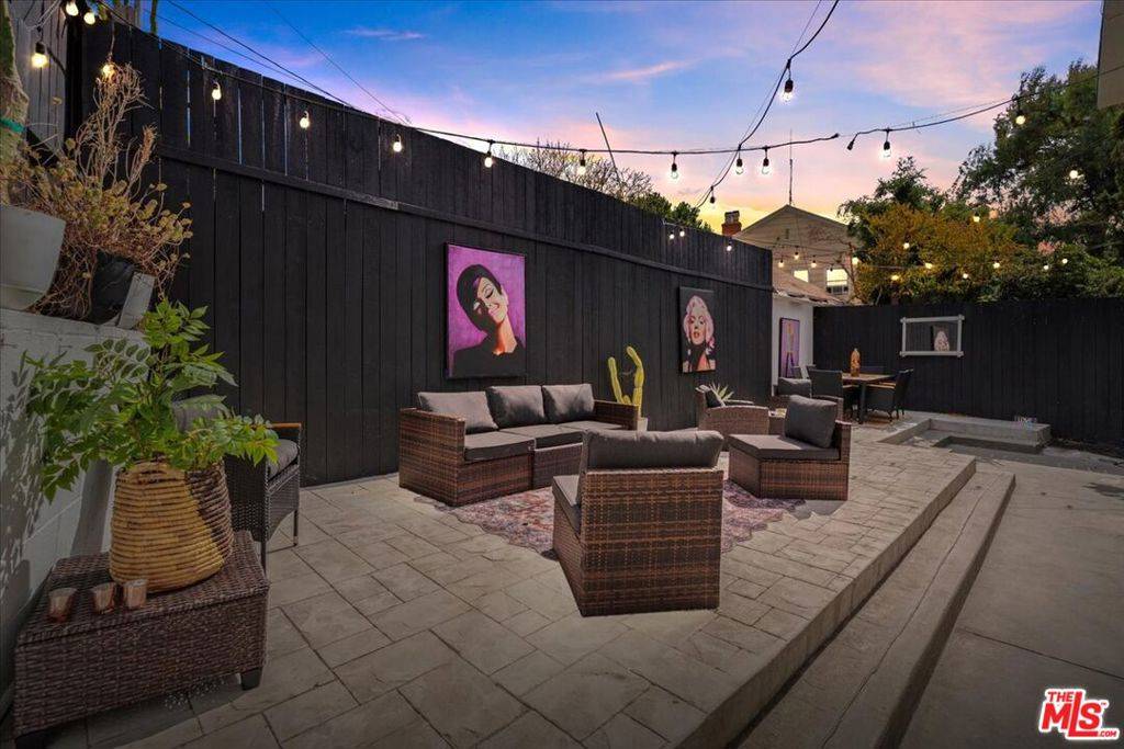 Los Angeles, CA 90027,3314 Griffith Park BLVD #5