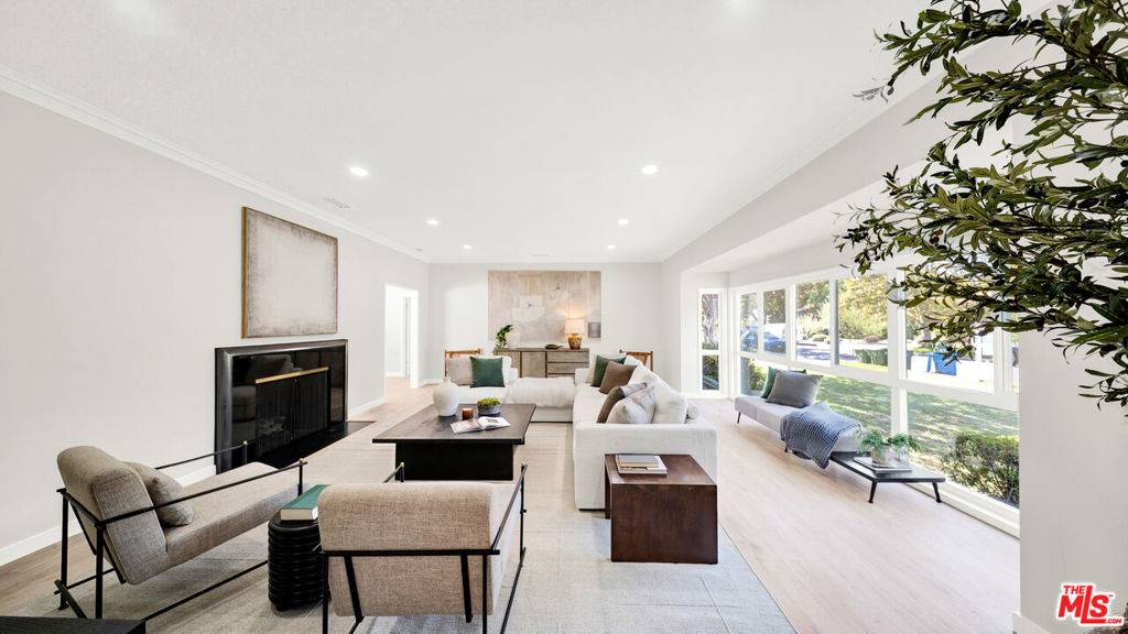 Lake Balboa, CA 91406,6900 Chisholm AVE