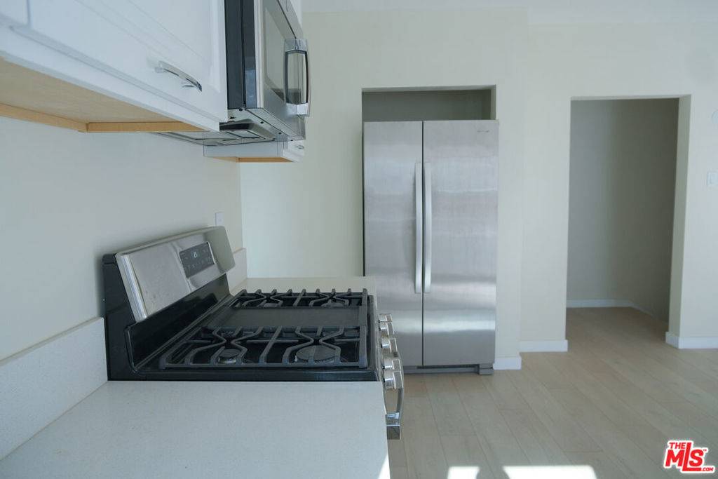 Los Angeles, CA 90026,407 N Coronado ST #1/2