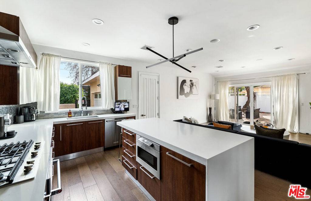 Studio City, CA 91604,12504 Kling ST