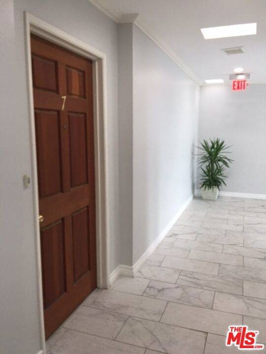 Los Angeles, CA 90049,12205 GORHAM AVE #7