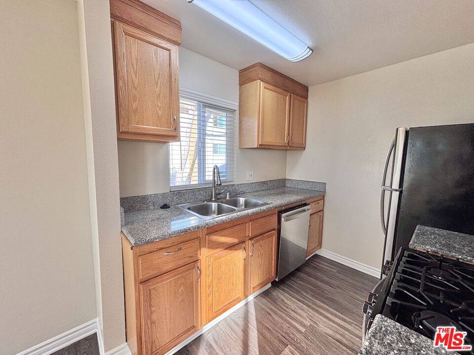 Los Angeles, CA 90026,1800 N Alvarado ST #3