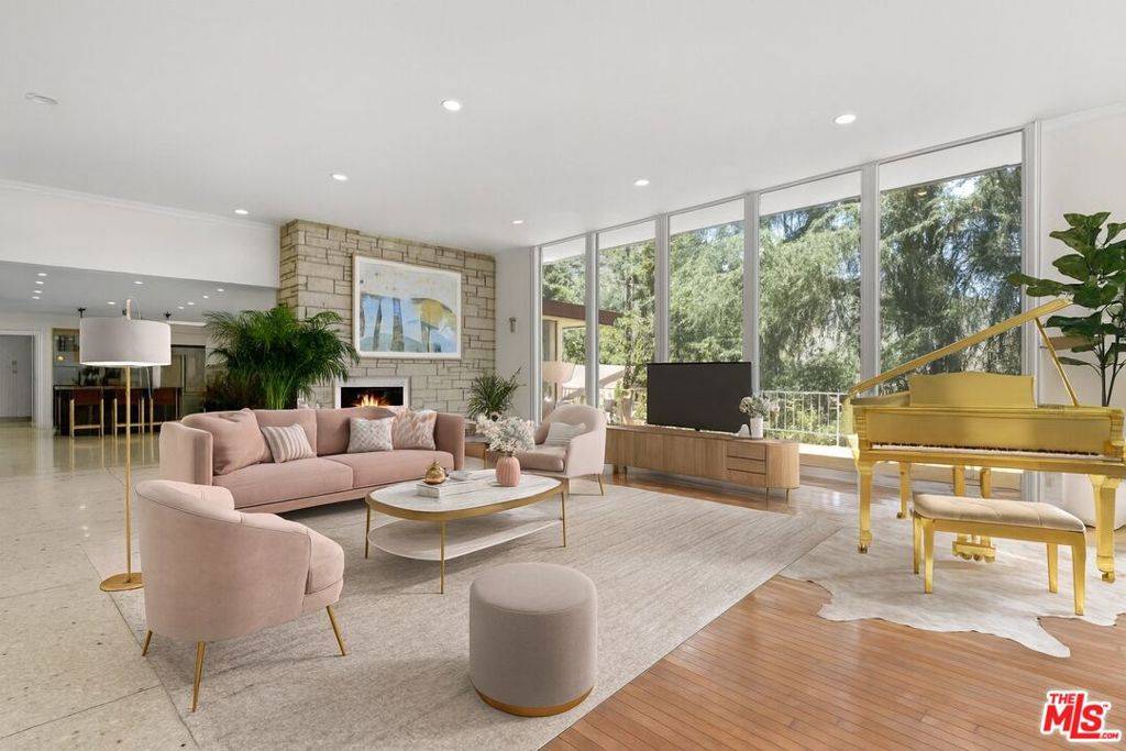 Los Angeles, CA 90077,1743 Stone Canyon RD