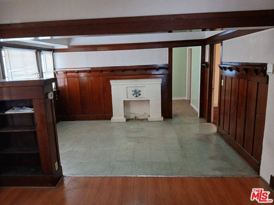 Los Angeles, CA 90002,9416 Wilmington AVE