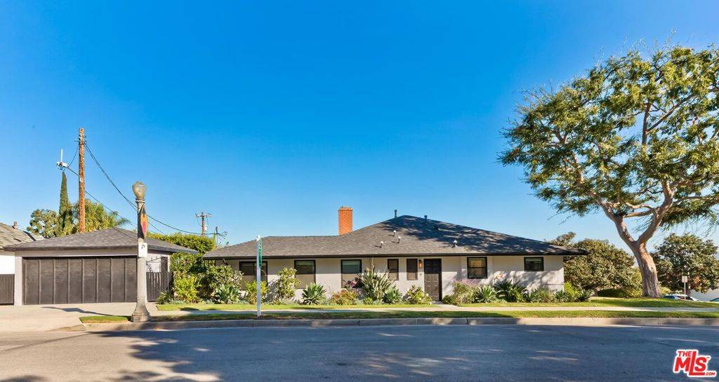 Los Angeles, CA 90034,9125 David AVE