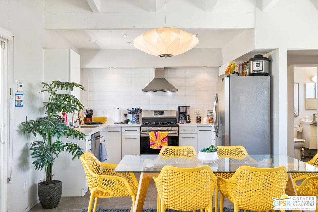 Palm Springs, CA 92262,2267 N San Antonio RD