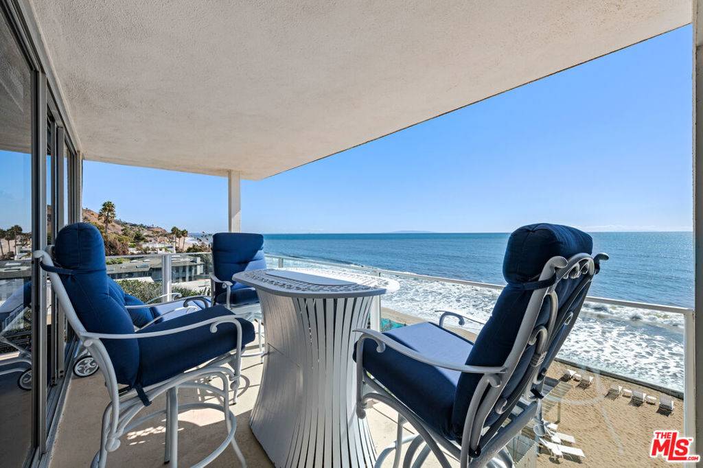 Malibu, CA 90265,22548 Pacific Coast HWY #401