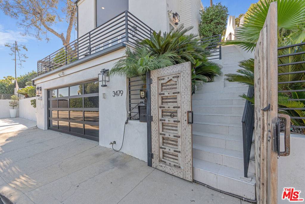 Los Angeles, CA 90068,3479 Wonder View DR