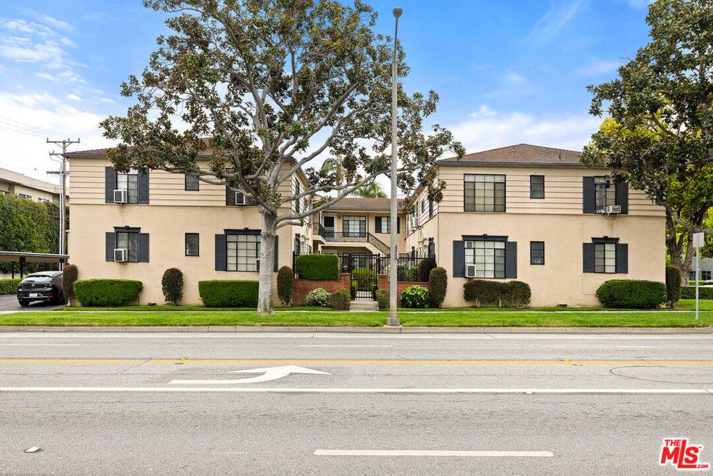 Beverly Hills, CA 90210,9220 Beverly BLVD #1/2