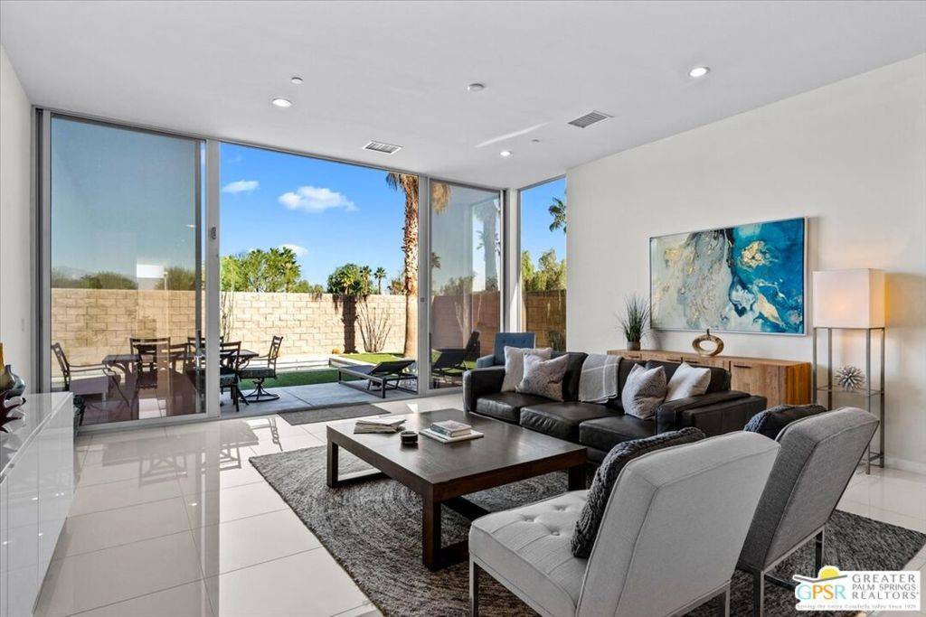 Palm Springs, CA 92262,4651 Kellogg WAY