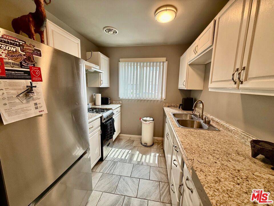 North Hollywood, CA 91605,7141 Coldwater Canyon AVE #5